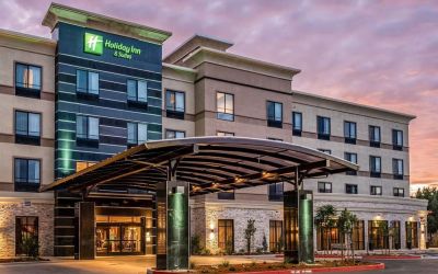 Hotel exterior at Holiday Inn Hotel & Suites Silicon Valley - Milpitas.