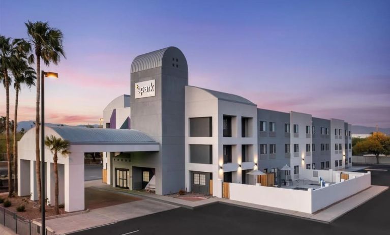 Hotel exterior at Spark By Hilton Tucson Airport.