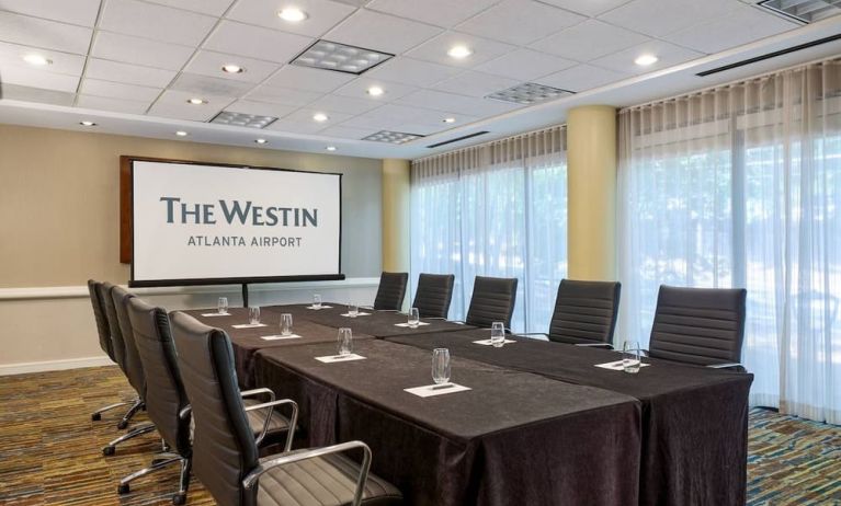 Meeting room at Westin Atlanta Airport Hotel.