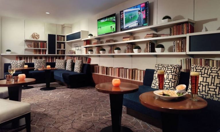 Coworking space at Atlanta Marriott Northwest At Galleria.