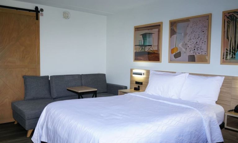 Day use room at Waterfront Inn PHL Airport.