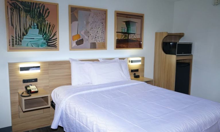 Day use room at Waterfront Inn PHL Airport.