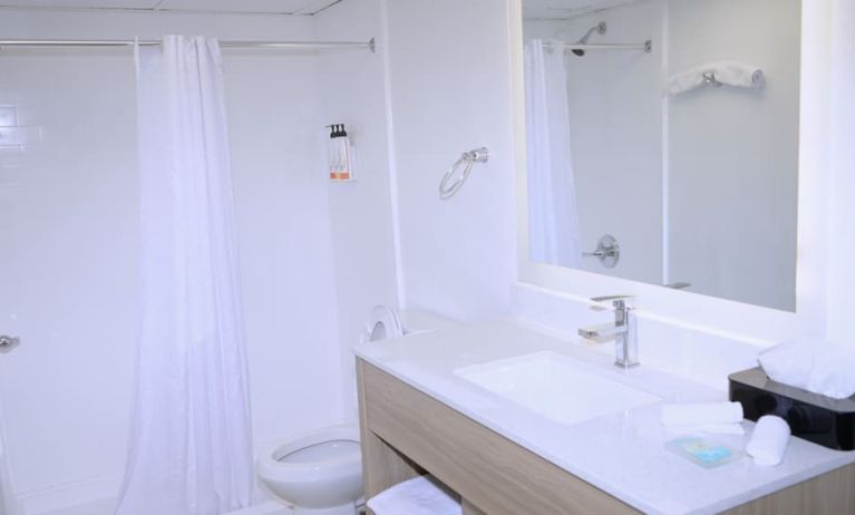 Guest bathroom at Waterfront Inn PHL Airport.