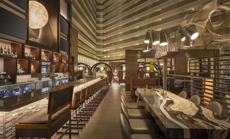 Hotel bar at Hyatt Regency San Francisco.