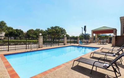 Days Inn By Wyndham San Antonio Near Fiesta Park