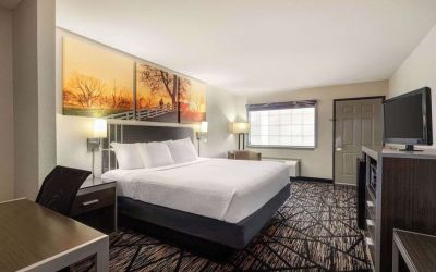 Days Inn By Wyndham San Antonio Near Fiesta Park