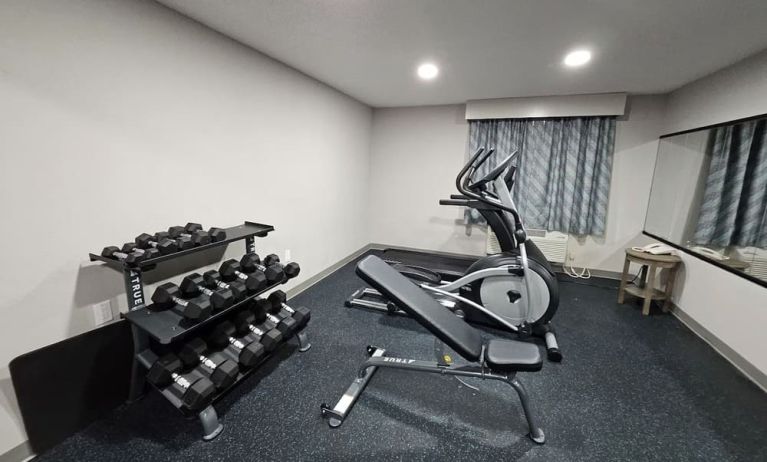 Gym at Baymont By Wyndham Davenport.