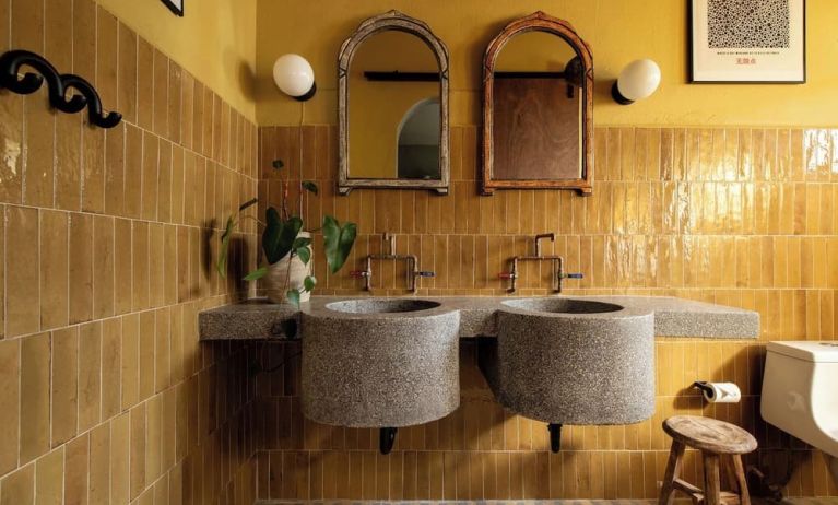 Beautiful guest bathroom at DREAMCATCHER By DW.