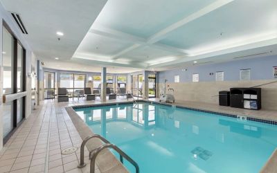Indoor pool at Best Western Plus Elgin - Chicago.