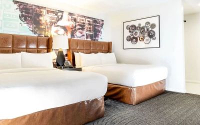 Day use twin room at Montrose At Beverly Hills.