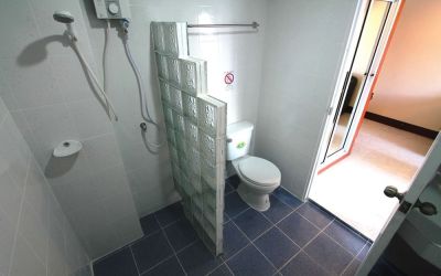 Guest bathroom at Walking Street Guest House.