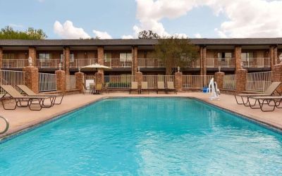 Outdoor pool at Super 8 By Wyndham Universal City.