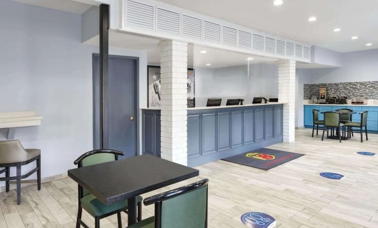 Dining room at Super 8 By Wyndham Universal City.
