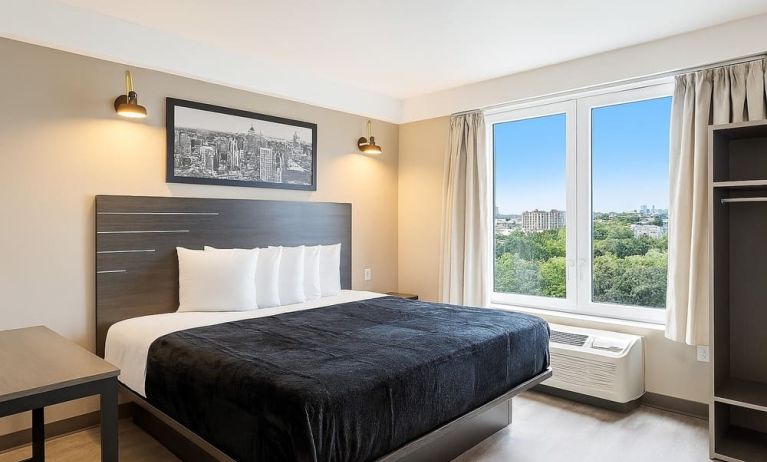 King room at LIV Hotel Bronx.