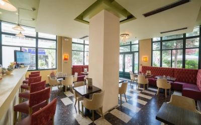 Hotel restaurant at Delphi Art Hotel.