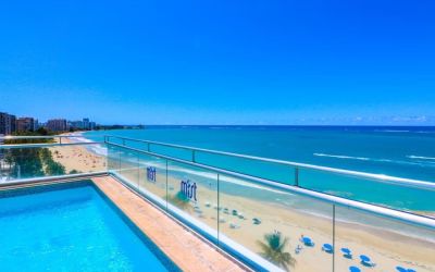 Outdoor pool at Aire De O:live.
