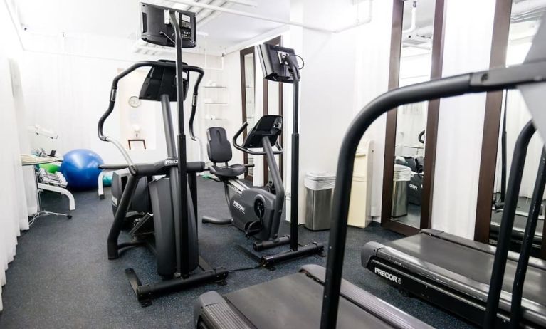 Fitness center at Aire De O:live.