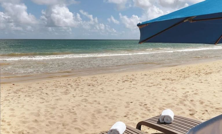 Beach access at Aire De O:live.