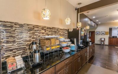 Breakfast available at Comfort Inn & Suites North Aurora - Naperville.