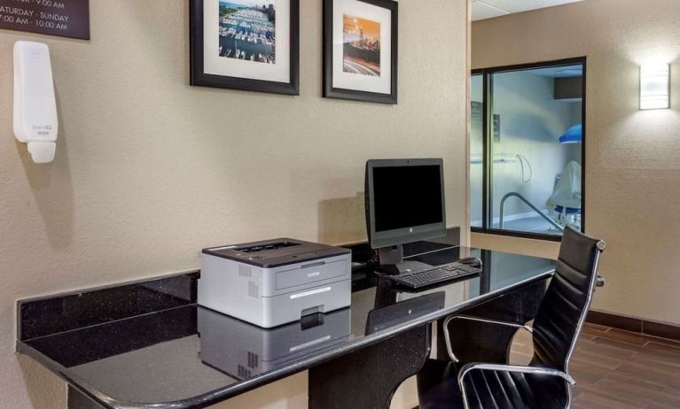 Business center at Comfort Inn & Suites North Aurora - Naperville.