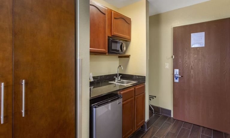 Day use room at Comfort Inn & Suites North Aurora - Naperville.