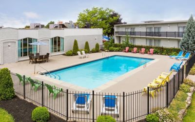Outdoor pool at Days Inn By Wyndham London.