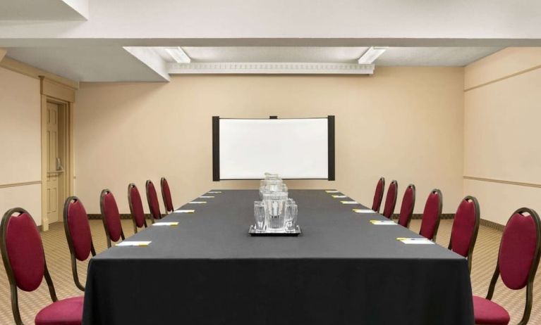 Meeting room at Days Inn By Wyndham London.