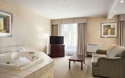 Day use room at Days Inn By Wyndham Brantford.