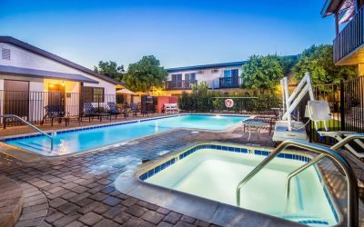 Outdoor pool at Lemon Tree Hotel & Suites Anaheim.