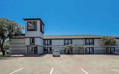 Quality Inn & Suites Irving DFW Airport South