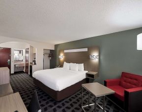 Quality Inn & Suites Irving DFW Airport South, Irving