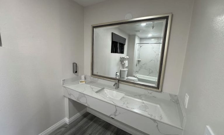 Guest bathroom at Five Star Inn West Covina.