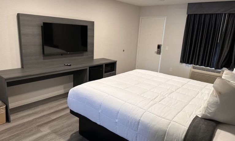 Day use room at Five Star Inn West Covina.