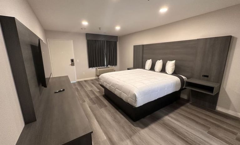 Day use room at Five Star Inn West Covina.