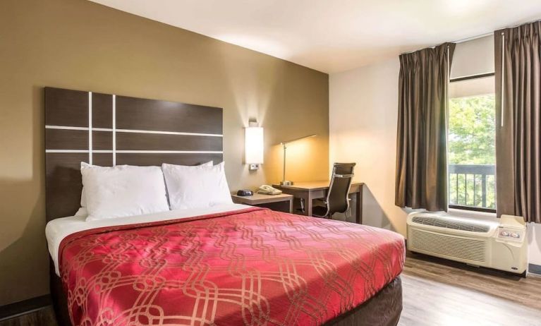 Day use room at Econo Lodge Inn & Suites Murfreesboro Shopping District.