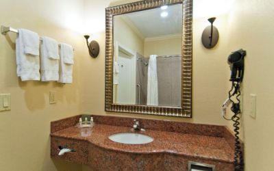 Guest bathroom at Wyndham Lake Charles.