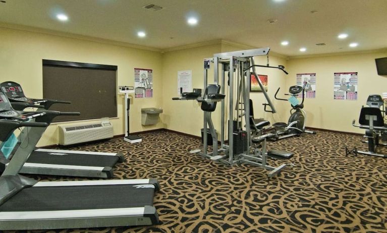 Fitness center at Wyndham Lake Charles.