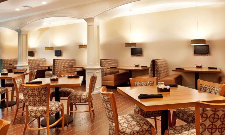 Dining area at Wyndham Lake Charles.