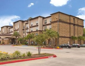 Parking available at Wyndham Lake Charles.
