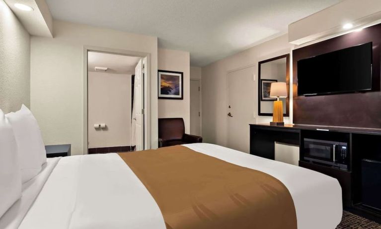 Day use room at Quality Inn Memphis Northeast Near I-40.
