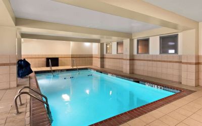 Indoor pool at Quality Inn Memphis Northeast Near I-40.