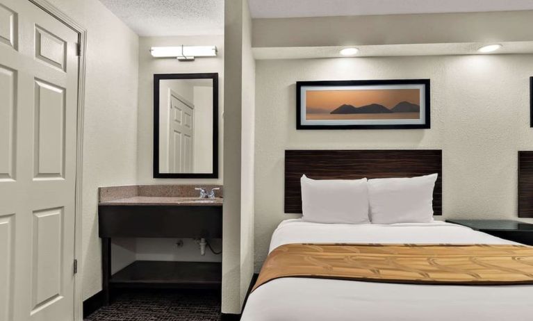 Day use room at Quality Inn Memphis Northeast Near I-40.
