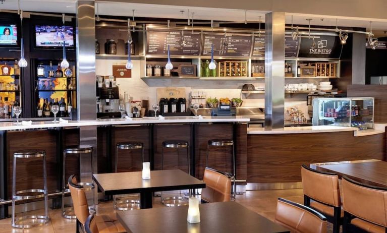 Restaurant at Courtyard By Marriott Columbus Worthington.