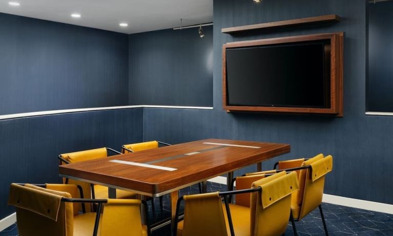 Meeting room at Courtyard By Marriott Columbus Worthington.