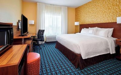 Day use room at Fairfield Inn & Suites By Marriott Alexandria.