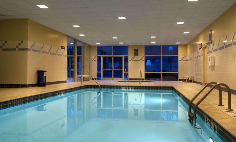 Indoor pool at Hilton Atlanta Airport.