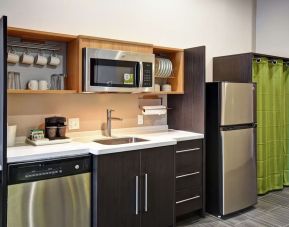 Kitchen at Home2 Suites By Hilton El Reno.