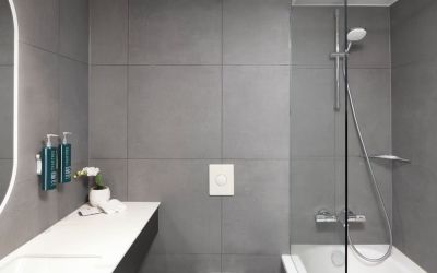 Guest bathroom at Hilton Dusseldorf.