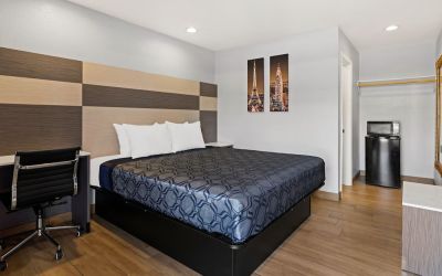 Day use room at Bay Breeze Inn.