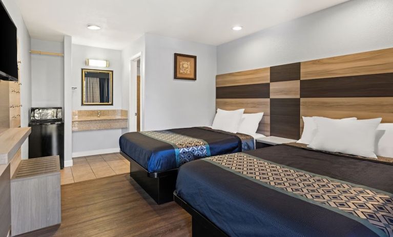 Day use room at Bay Breeze Inn.